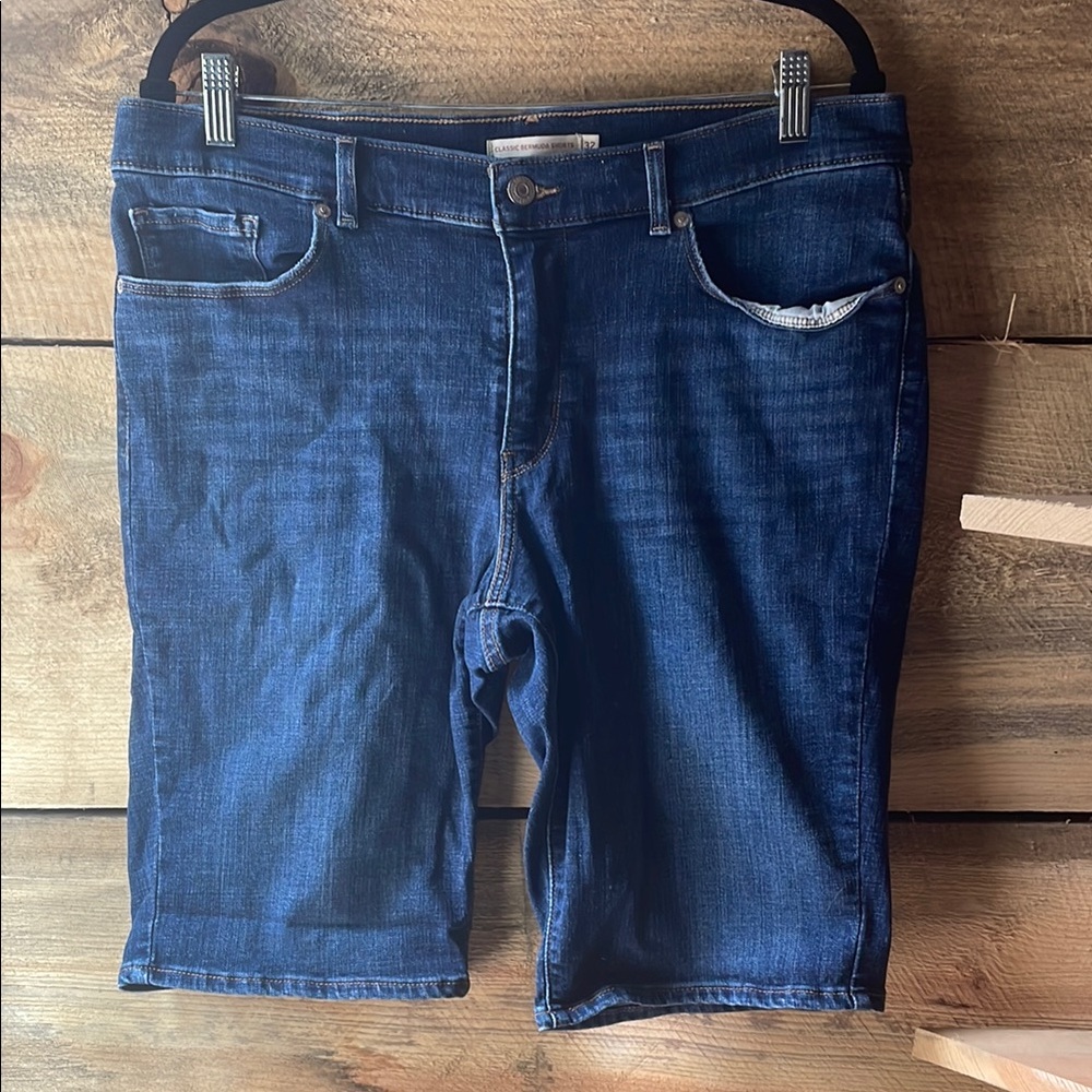 Levi's Classic Bermuda Shorts - Dark Wash